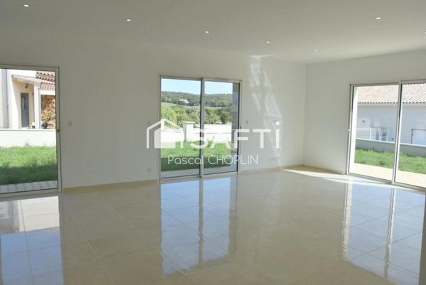 Magnifique villa neuve, excellentes prestations.