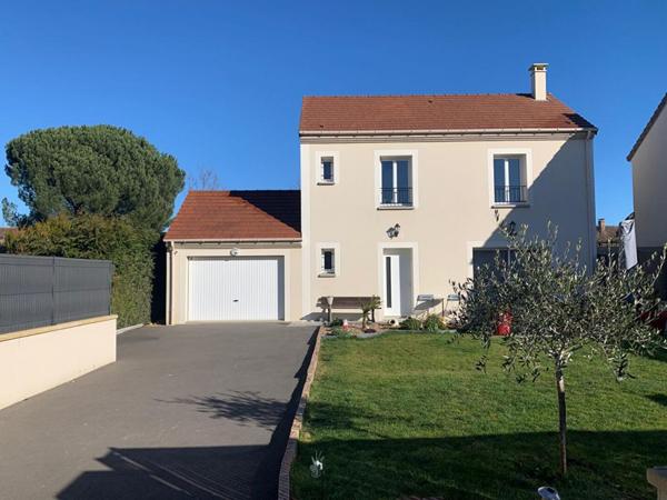 Maison de 2017, 3 chambres et garage