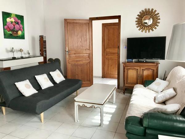 Location                                                      Appartement
                        
                     3 pièces                      81 m2                     à Perpignan