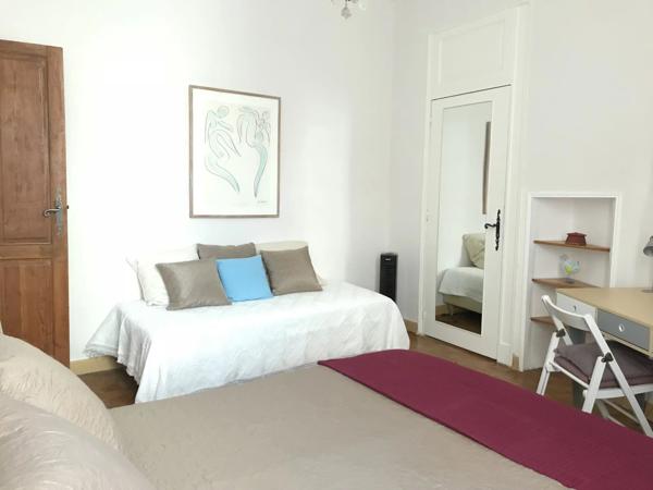 Location                                                      Appartement
                        
                     3 pièces                      81 m2                     à Perpignan