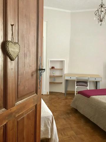 Location                                                      Appartement
                        
                     3 pièces                      81 m2                     à Perpignan