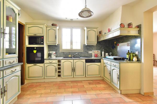 Propriété 4/5 chambres avec piscine proche Houdan