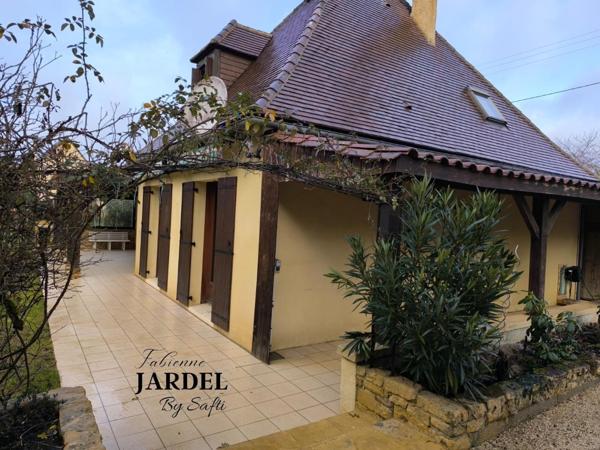 Périgourdine familiale de 143 m² avec dépendances