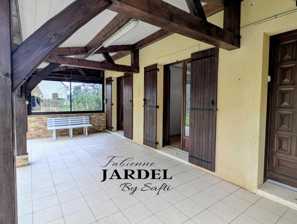 Périgourdine familiale de 143 m² avec dépendances