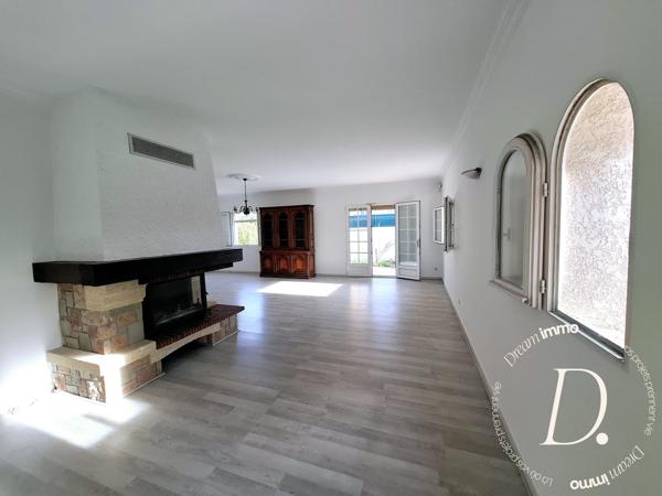 Belle Villa Familiale avec de beaux espaces extérieurs et de grands volumes intérieurs - GIGEAN