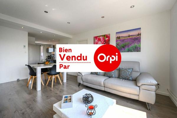 Appartement à vendre    3 pièces •  Comines