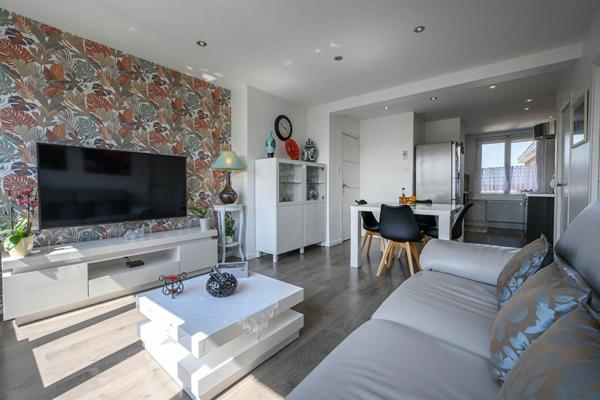 Appartement à vendre    3 pièces •  Comines