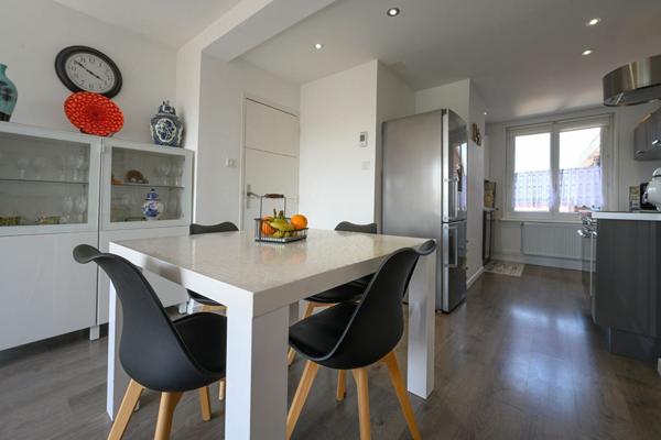 Appartement à vendre    3 pièces •  Comines