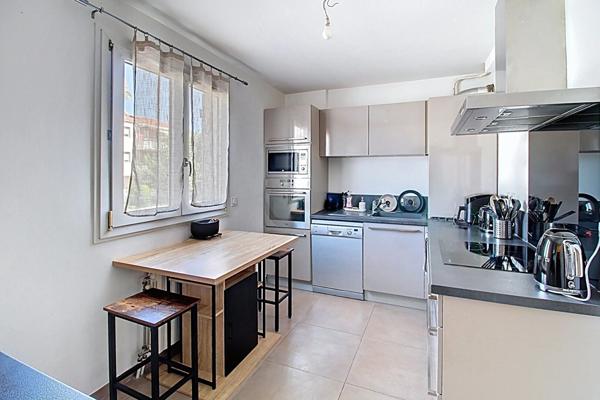 A VENDRE à DRAGUIGNAN : Appartement lumineux de 4 pièces avec terrasse + parking