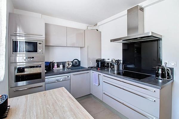 A VENDRE à DRAGUIGNAN : Appartement lumineux de 4 pièces avec terrasse + parking