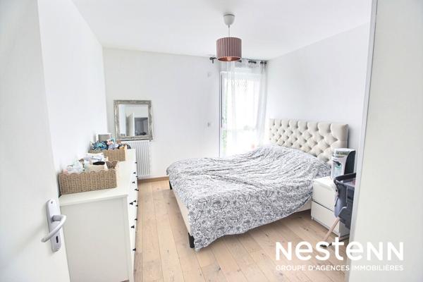 VENISSIEUX -CENTRE-VILLE- APPARTEMENT - T3 -70M2-TRANSPORTS- Gare de Vénissieux- METRO- TRAMWAY T4/T10-COMMERCES- BALCON -RANGEMENTS - SPACIEUX - GARAGE POSSIBLE EN SUP