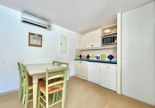 Rez de jardin 3 pièces de 60m² dans une résidence avec piscine et complexe sportif