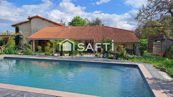 Deux maisons indépendantes sur grand terrain avec piscine
