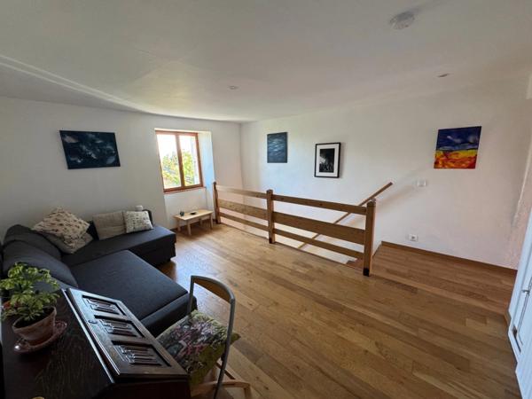 Magnifique maison de village rénovée T5 de 149 m² avec extérieur et vue sur les Alpes