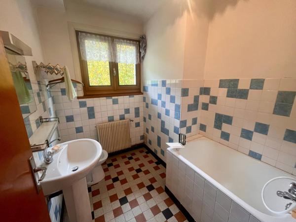 Maison à vendre - Faverges 9 pièces de 191.8 m²