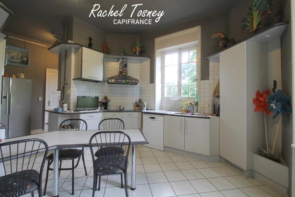 Secteur Fougerolles, Belle Maison bourgeoise T9 sur terrain de 75 ares !