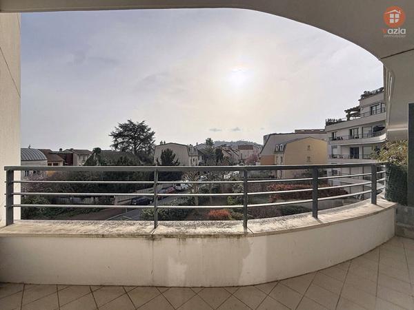 Appartement à vendre - Suresnes 3 pièces de 74.6 m²