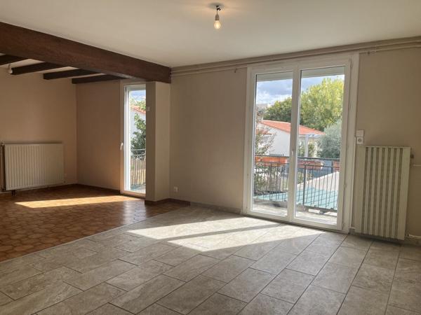 Maison à vendre 150 500 € Ruelle-sur-Touvre 5 p 106 m² DPE D
