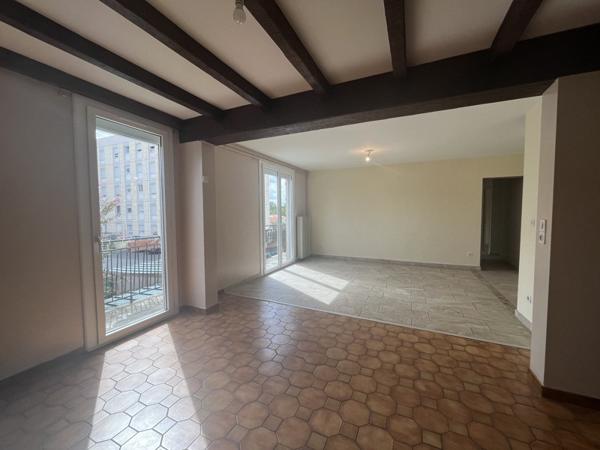 Maison à vendre 150 500 € Ruelle-sur-Touvre 5 p 106 m² DPE D