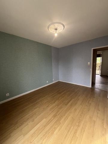 Maison à vendre 150 500 € Ruelle-sur-Touvre 5 p 106 m² DPE D