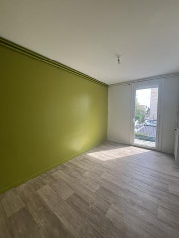 Maison à vendre 150 500 € Ruelle-sur-Touvre 5 p 106 m² DPE D
