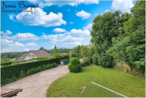 Maison individuelle T4 de 123 m² habitables avec sous-sol et grand terrain de 924 m²