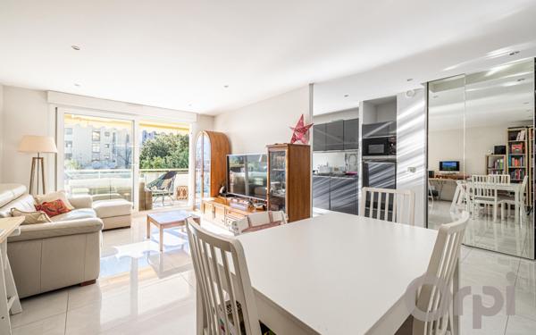 Appartement à vendre    3 pièces • 67 m2 Nice