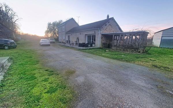 Maison à vendre    4 pièces • 165,85 m2 Yvré-l'Évêque