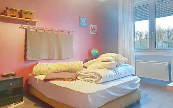 Maison à vendre    4 pièces • 165,85 m2 Yvré-l'Évêque