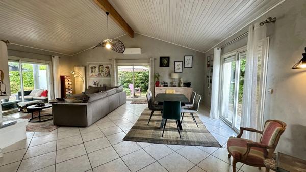 Maison à vendre 6 pièces SAINT JEAN D'ILLAC (33)