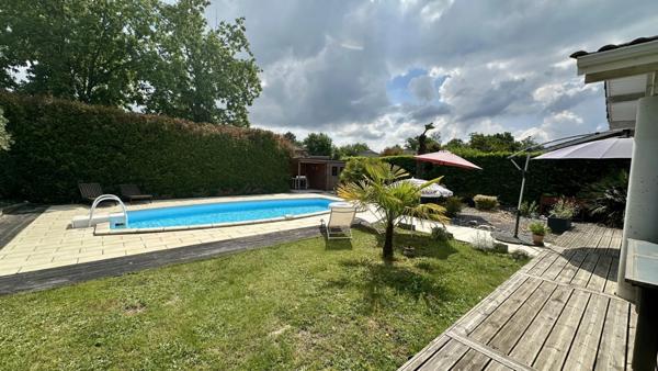 Maison à vendre 6 pièces SAINT JEAN D'ILLAC (33)