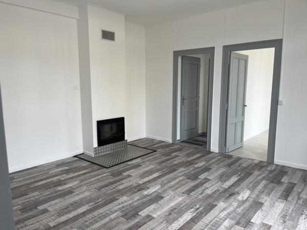 Maison à louer 820 € CC Pineuilh 3 p 75 m² DPE C