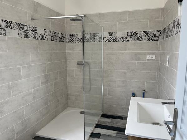 Maison à louer 820 € CC Pineuilh 3 p 75 m² DPE C
