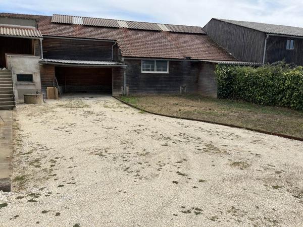 Maison à louer 820 € CC Pineuilh 3 p 75 m² DPE C