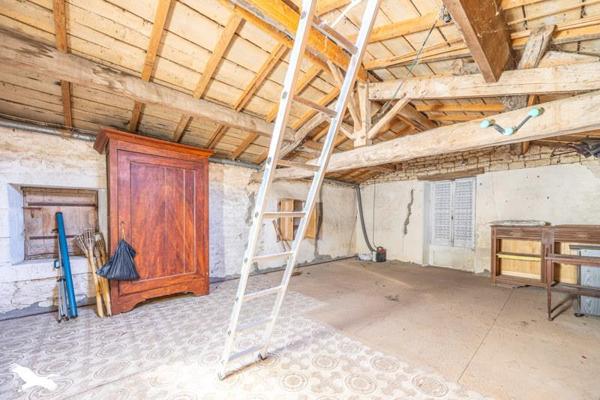 Maison à vendre 184 939 € Saint-Maxire 4 p 102 m² DPE F
