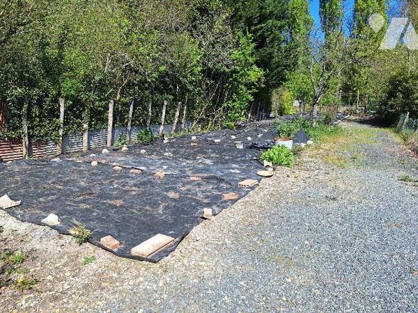 Jardin centre ville bordé par la Nère, Aubigny-Sur-Nère
