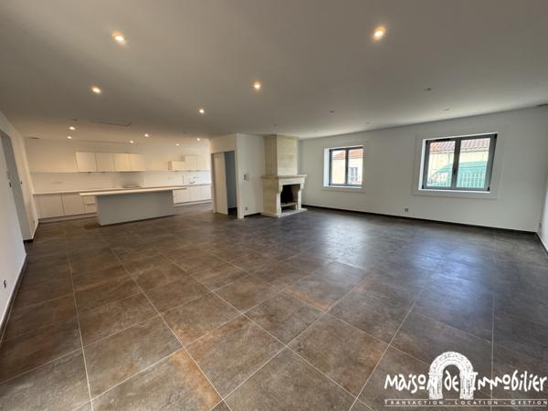 Location Maison de plain-pied rénovée - 5 pièces - 156m² - COGNAC Champ de Foire