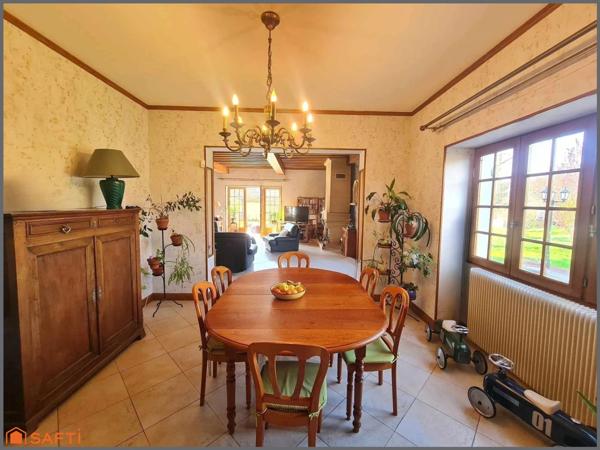 Charme, volumes et piscine à deux pas du centre de Châtillon-sur-Chalaronne