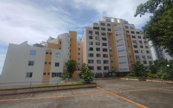 Appartement à louer    1 pièce •  Saint-Denis