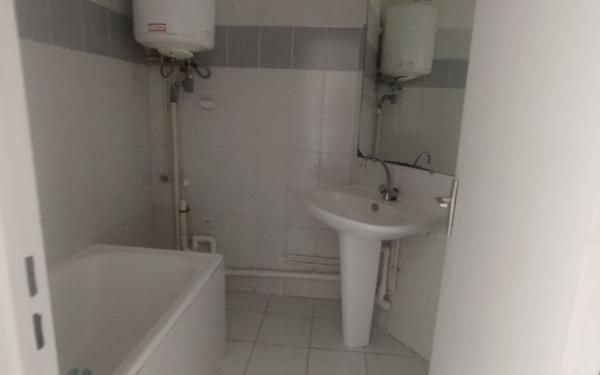 Appartement à louer    1 pièce •  Saint-Denis