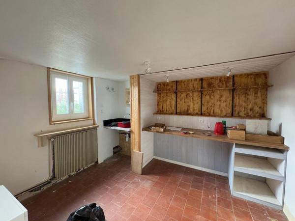 SOUS OFFRE!! À vendre – Maison de village proche de Vichy (Saint-Yorre)