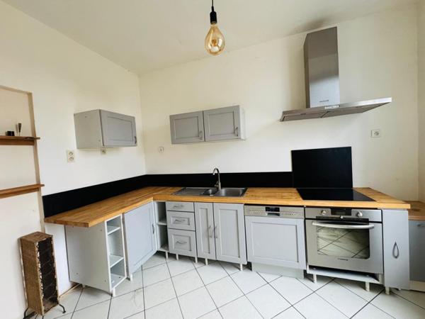 SOUS OFFRE!! À vendre – Maison de village proche de Vichy (Saint-Yorre)