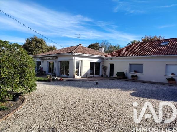 Maison à vendre 7 pièces 193 m² Léognan