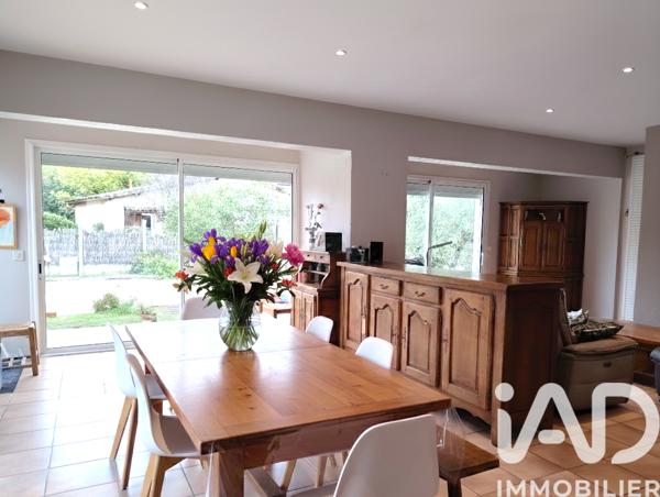 Maison à vendre 7 pièces 193 m² Léognan