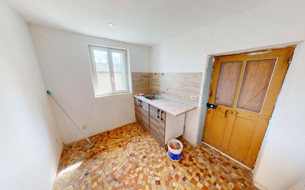 Maison à vendre    3 pièces • 65 m2 Bué