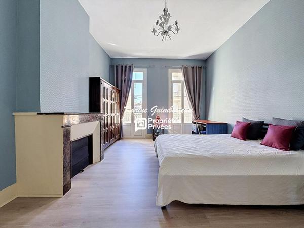 Maison de ville Libourne-centre 161 m² / 4 chambres + jardin + dépendance 20 m²