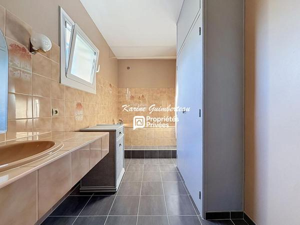 Maison de ville Libourne-centre 161 m² / 4 chambres + jardin + dépendance 20 m²