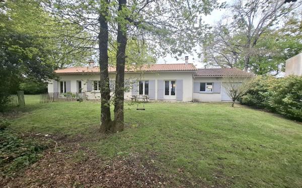 Maison à vendre    4 pièces •  Médis