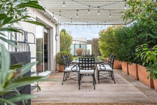 Lyon 3 - Rue Montbrillant - Attique de 125,97 m² avec 330 m² de Terrasse - 3 chambres - Garages
