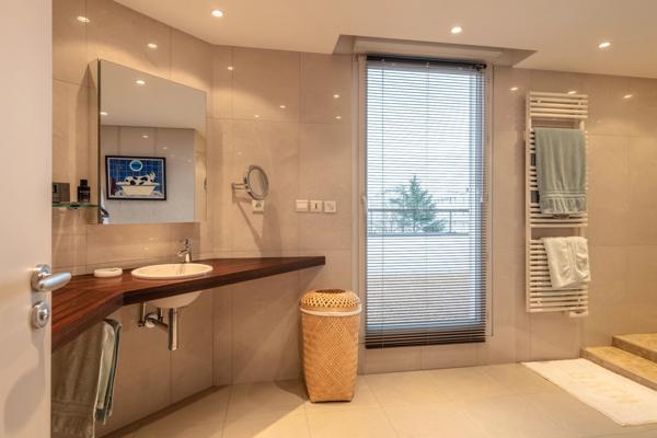 Lyon 3 - Rue Montbrillant - Attique de 125,97 m² avec 330 m² de Terrasse - 3 chambres - Garages